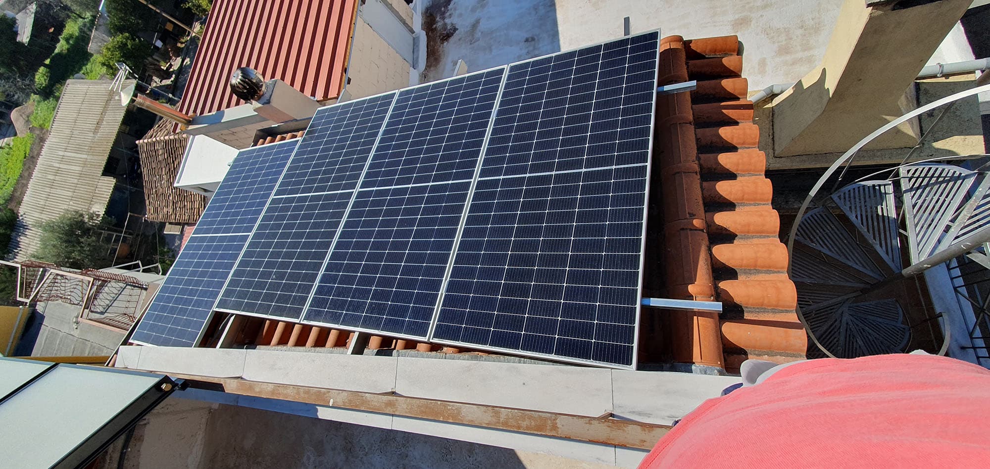 Φωτοβολταϊκά σε Στέγη